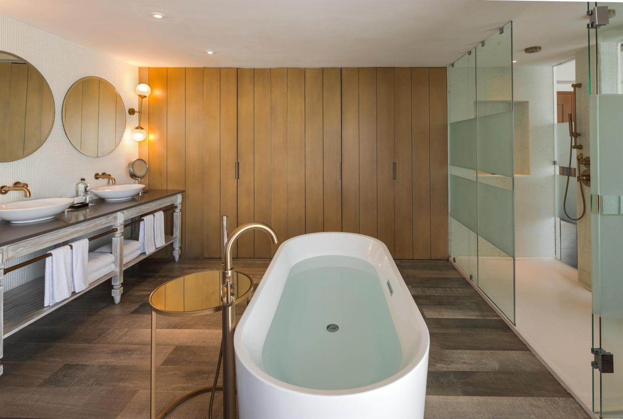 Privileged Suite Ocean View & Swimming Pool