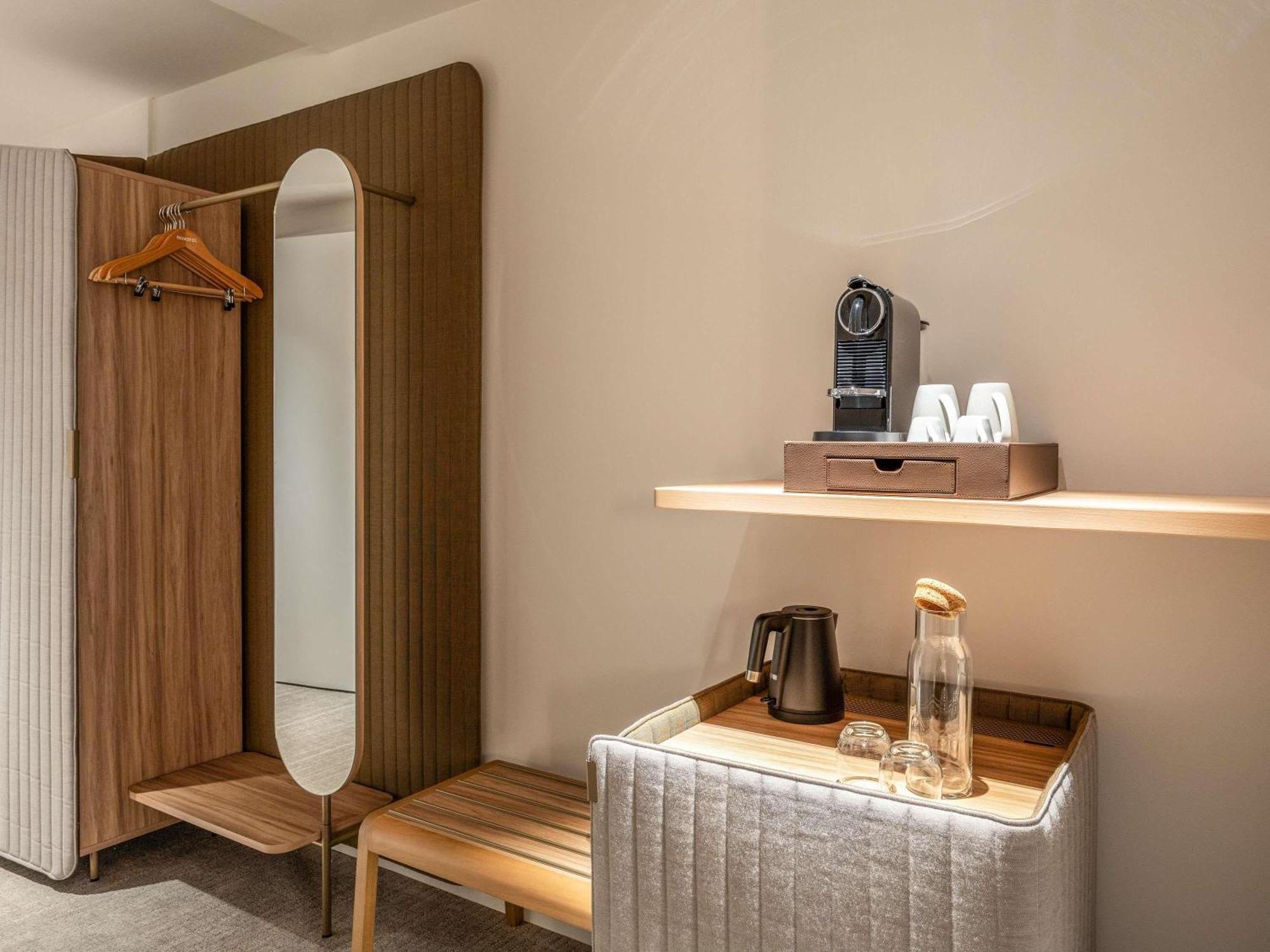 Deluxe Kamer met Tweepersoonsbed en Stapelbedden