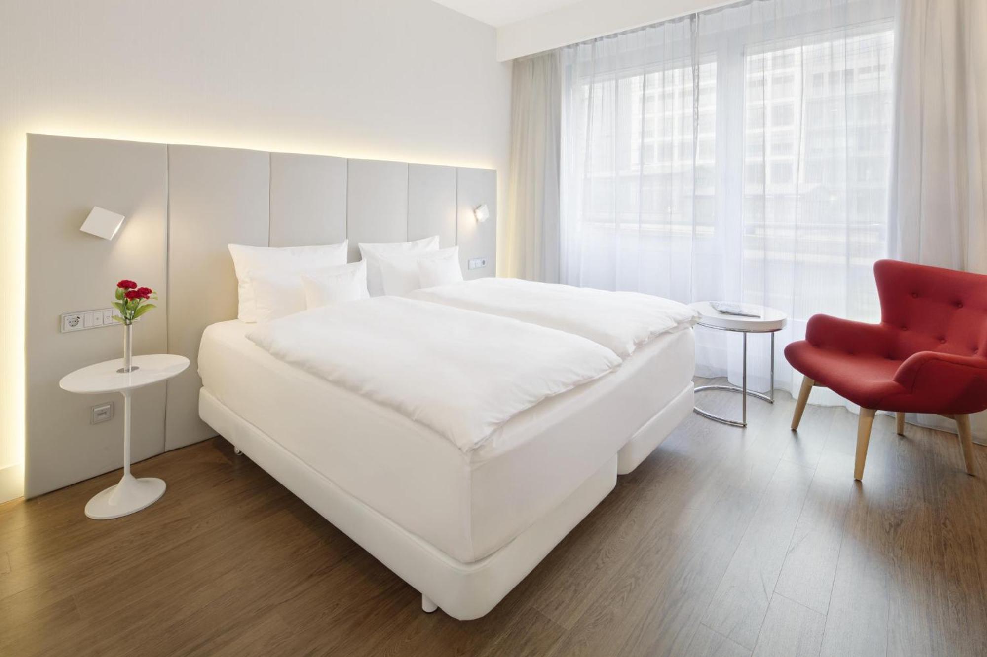 Premium Courtyard Room