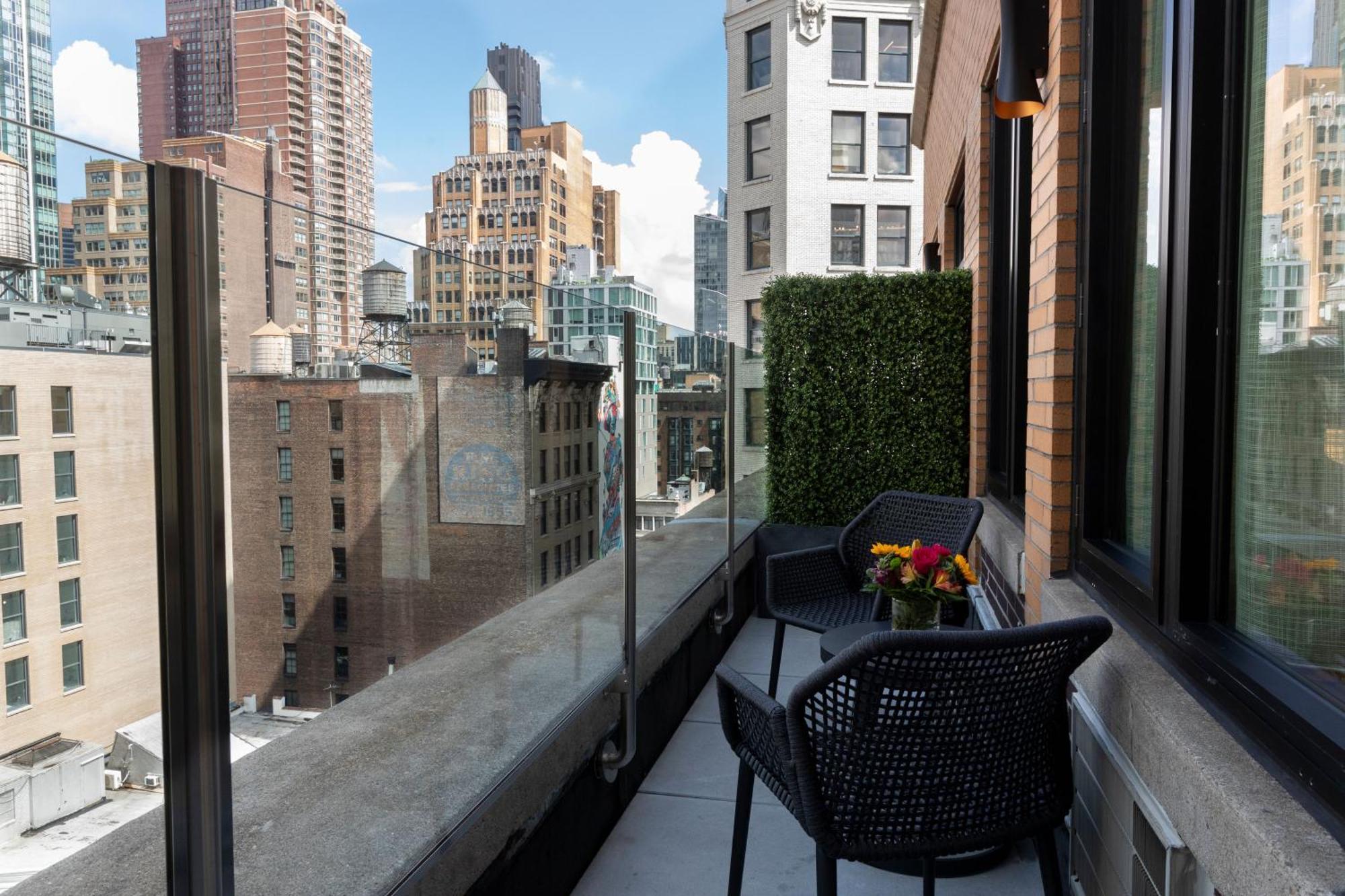 Deluxe Queen Terrace