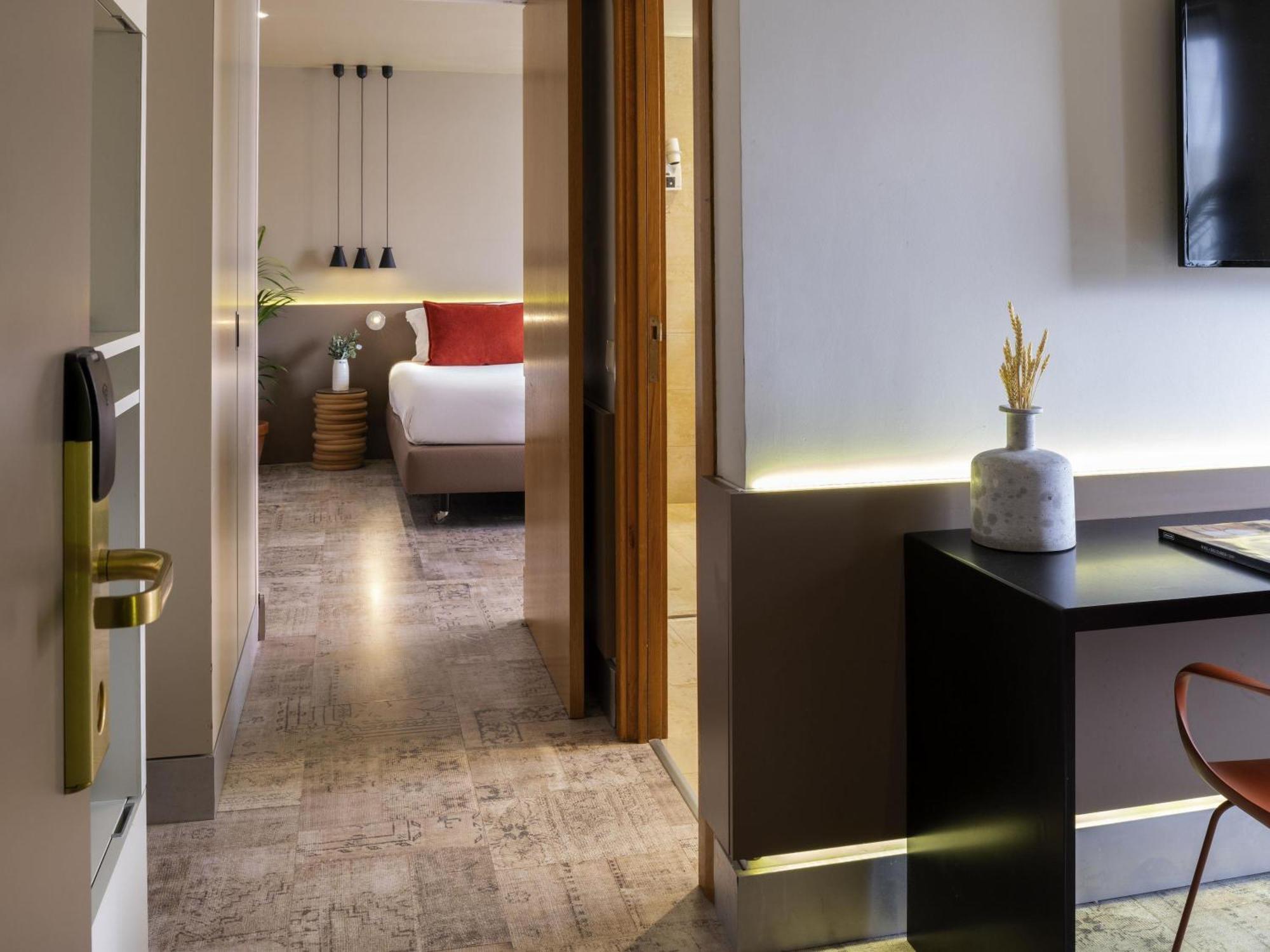 Suite Familiar com Cama King-Size e Sofá-Cama