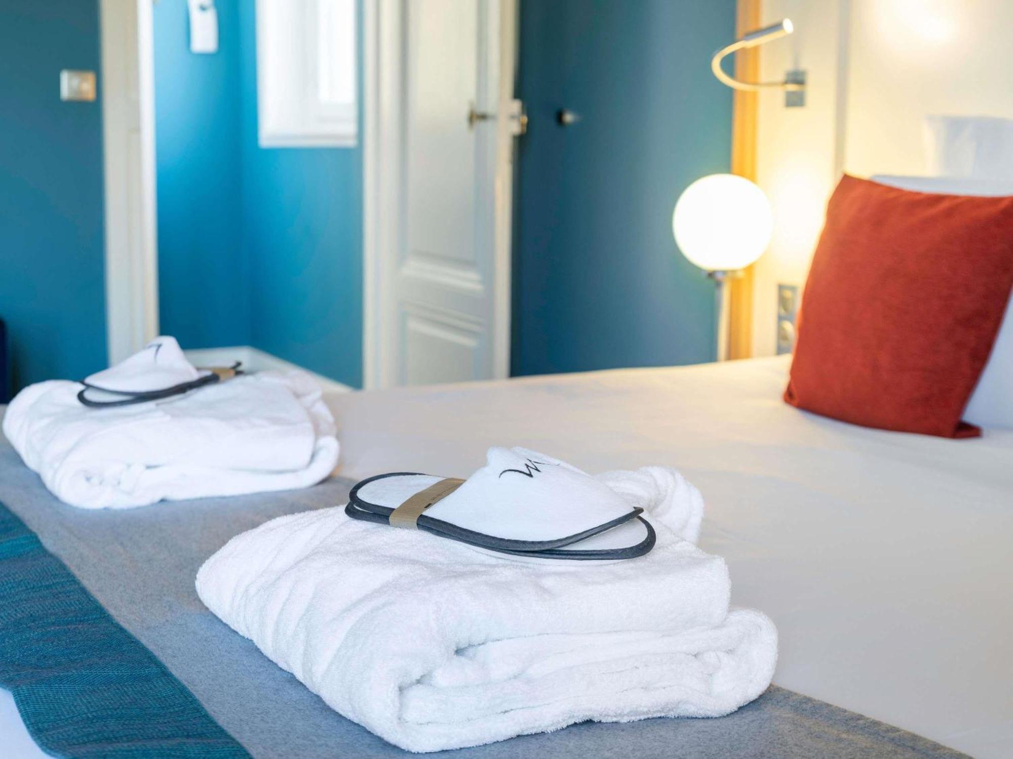 Privilege Room 1 Double Bed & 1 Single Bed