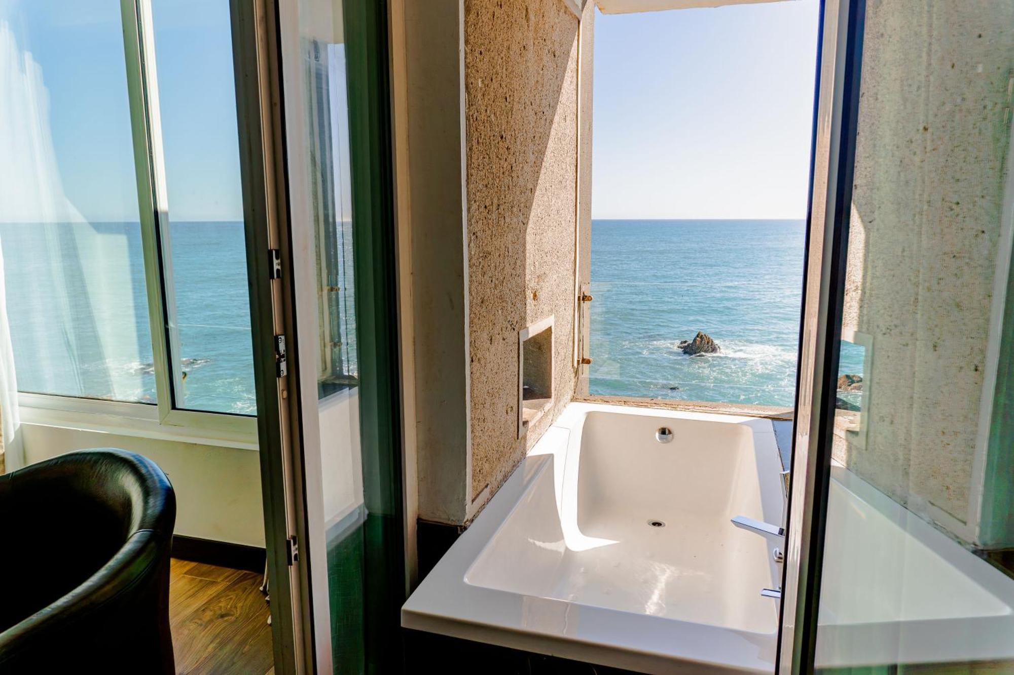 King Suite Ocean View
