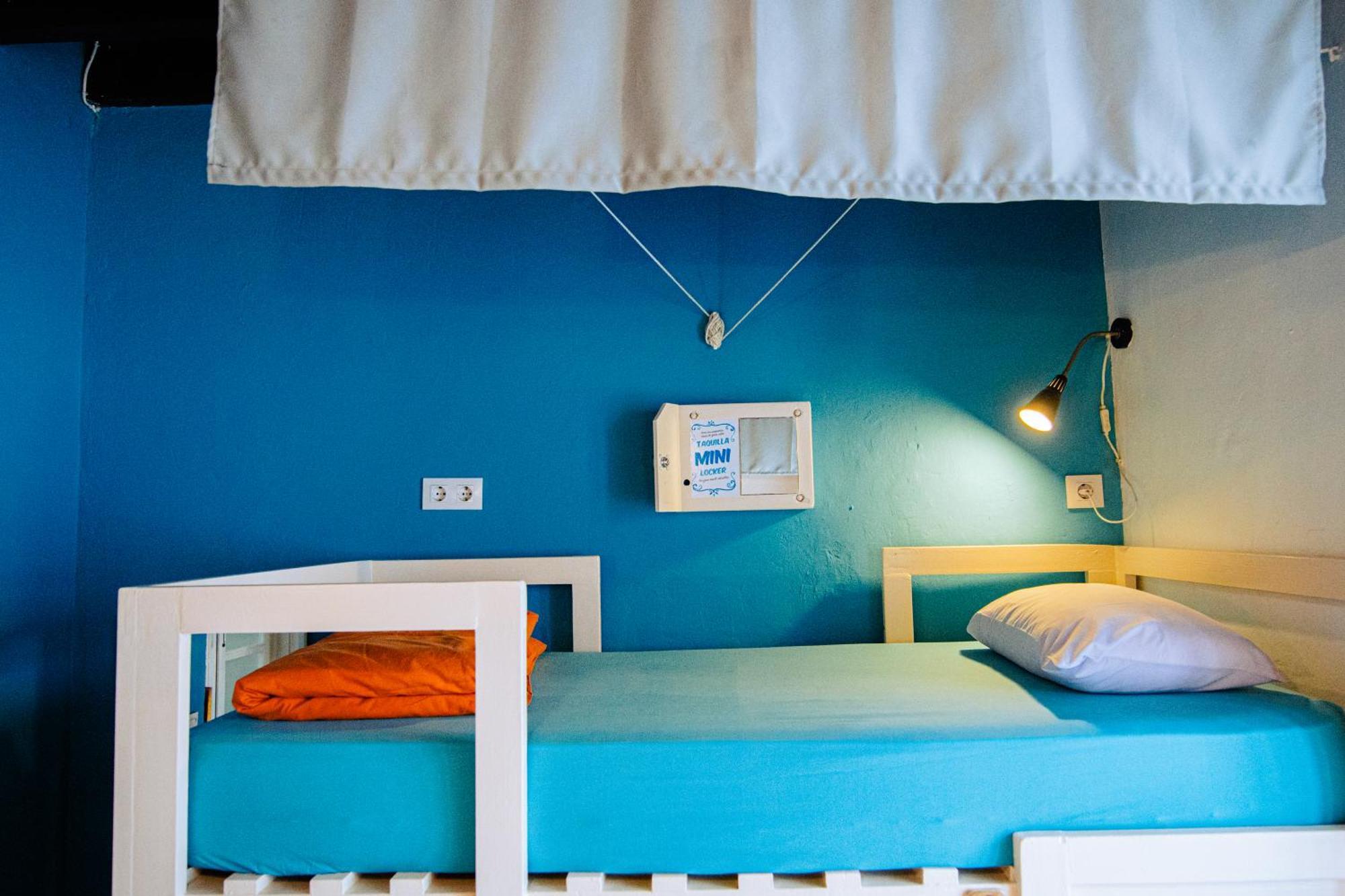 Bed 7-Bed Mixed Dormitory Room en-suite Bathroom,1739418925:JPEG