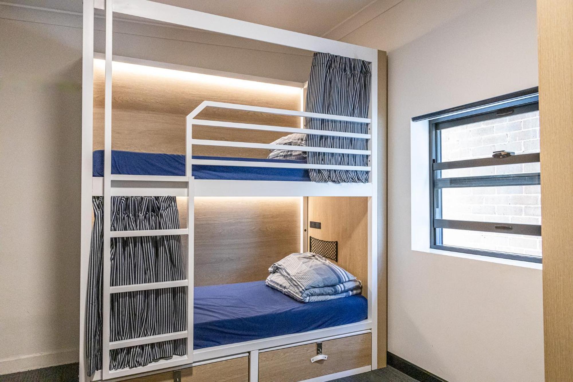 Bed 6-Bed Mixed Dormitory Room