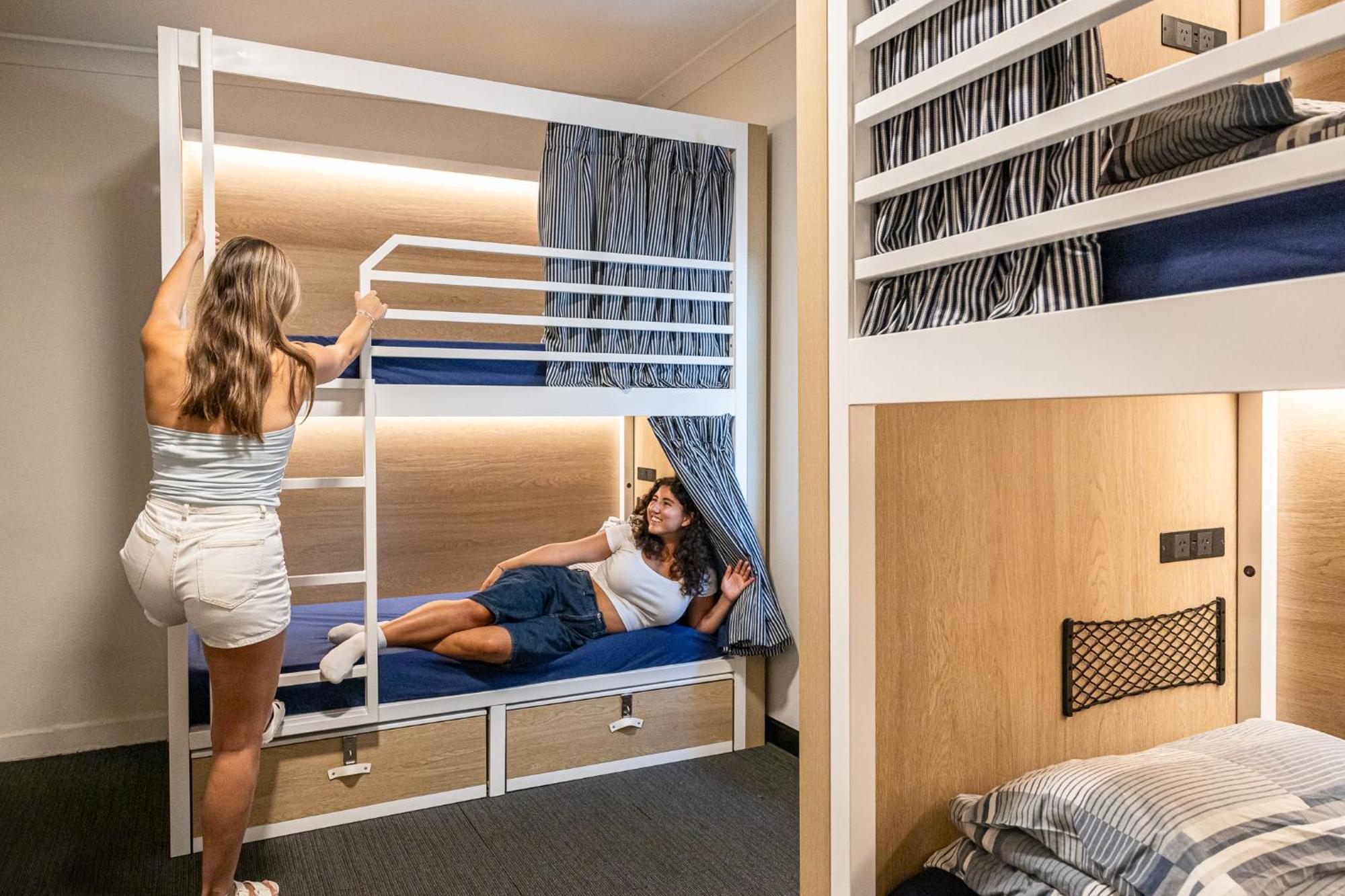 Bed 6-Bed Mixed Dormitory Room