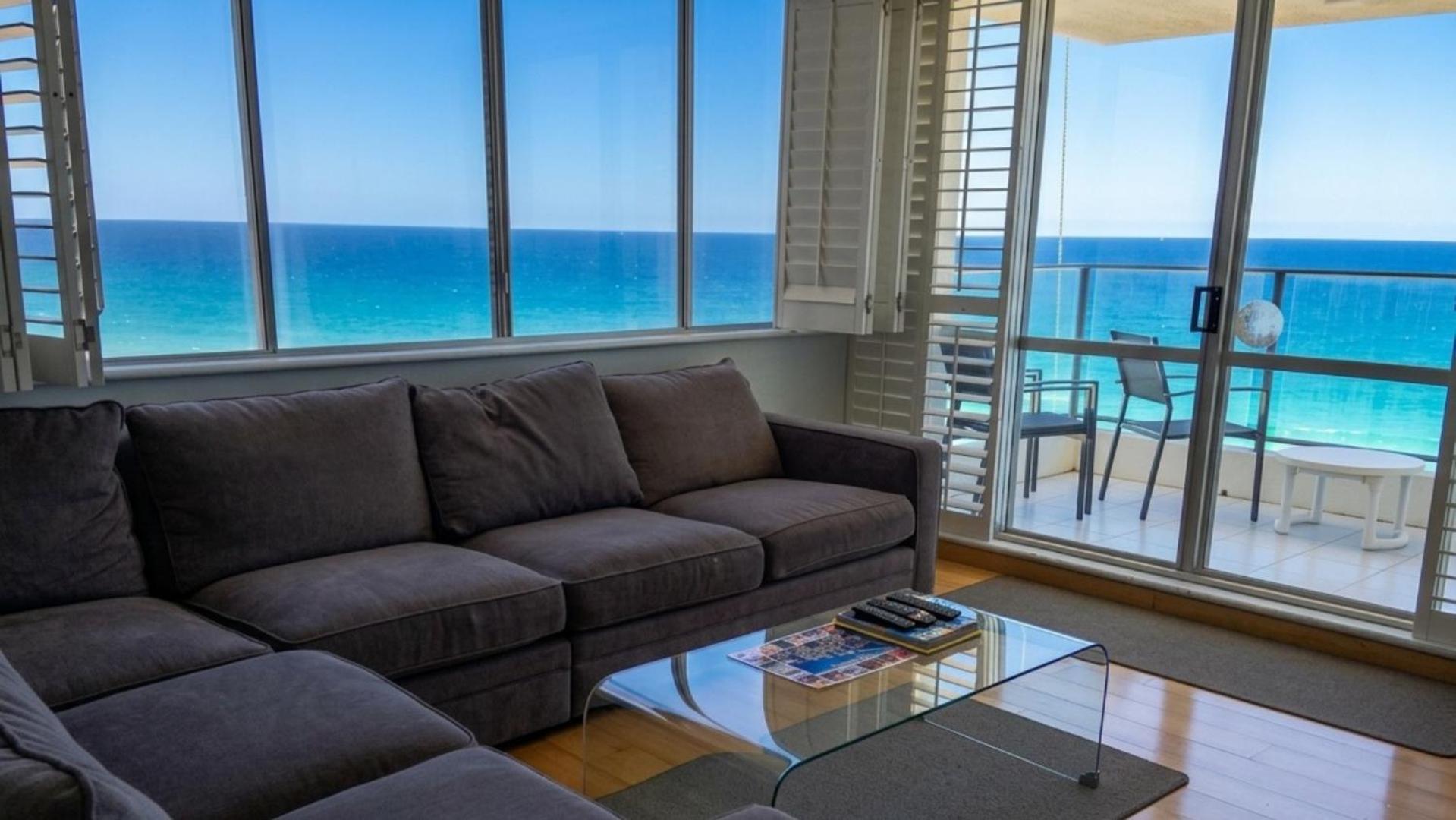 Three-Bedroom Apartment Ocean View