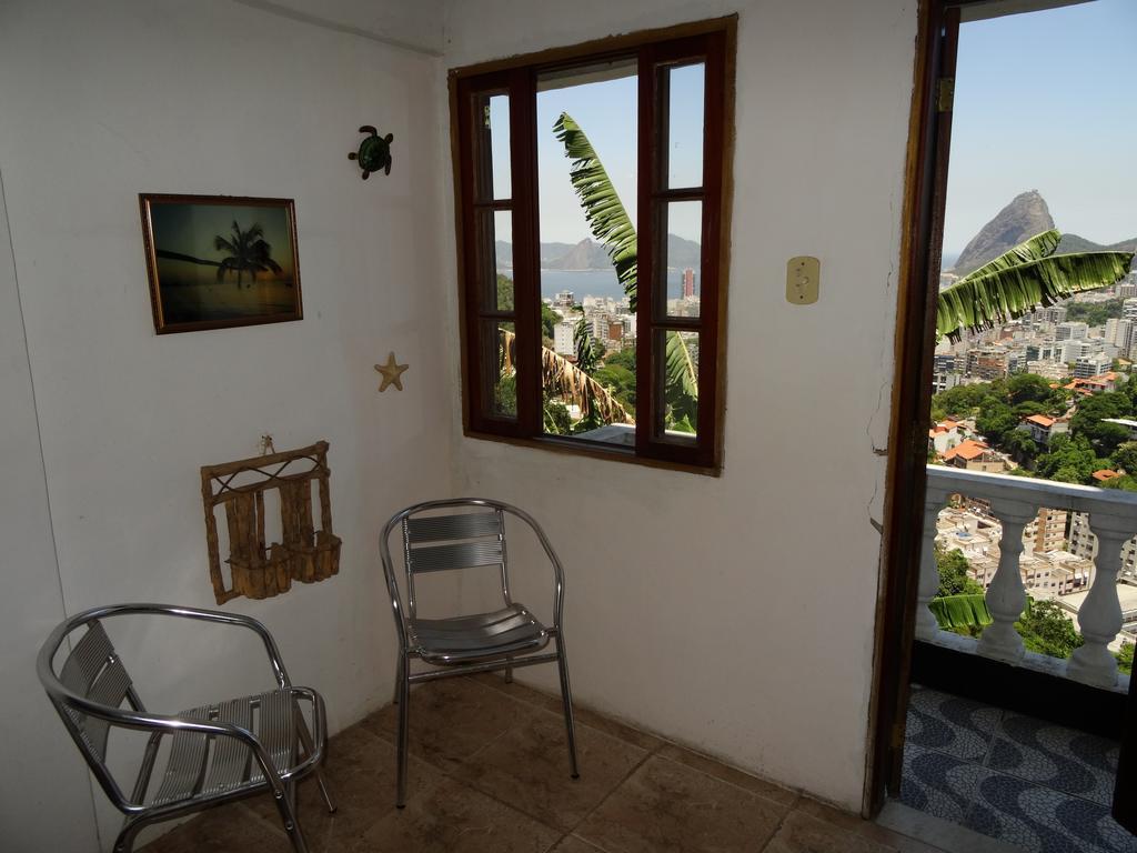 Quarto Standard com 2 Camas de Solteiro e Vista do Mar