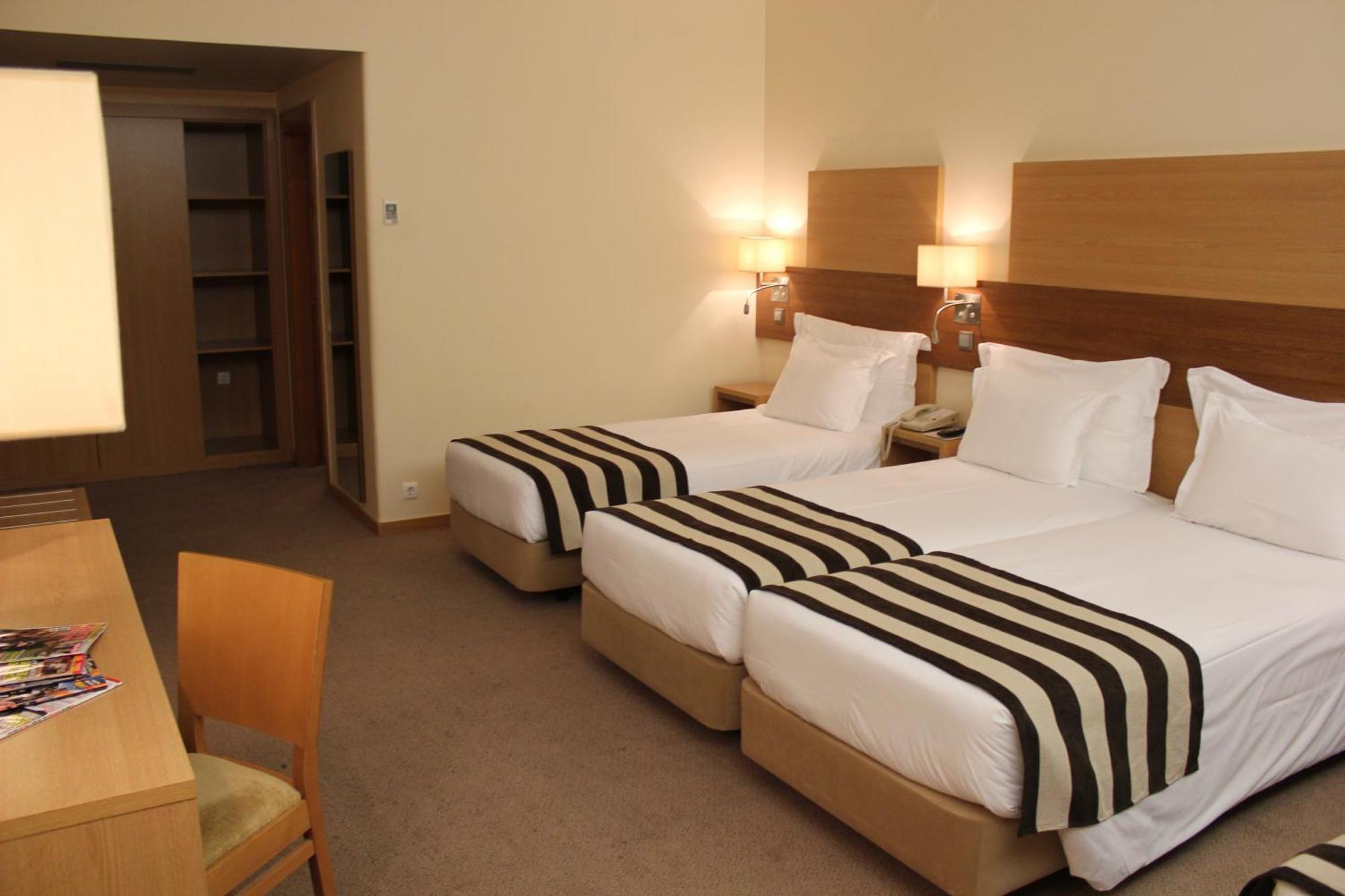 Chambre Lits Jumeaux avec Lit d’Appoint