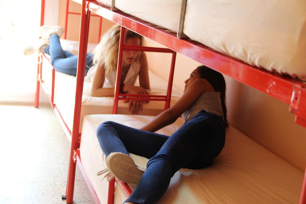 Bed 8-Bed Dormitory Room