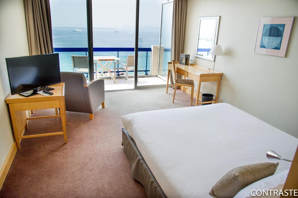 Deluxe Room with Sea View