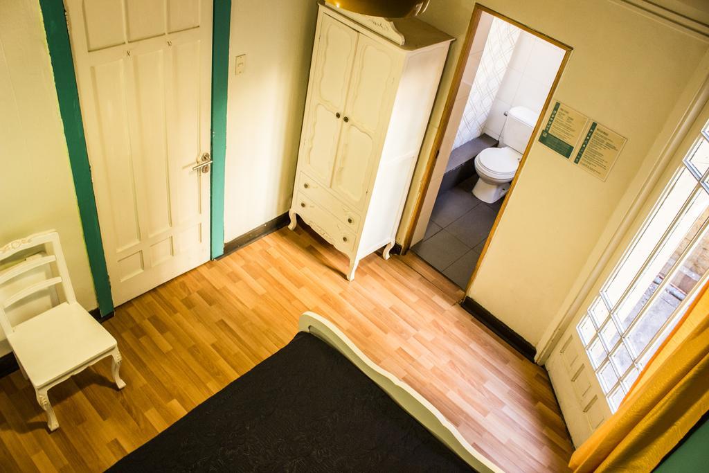 Double Room Private Bathroom