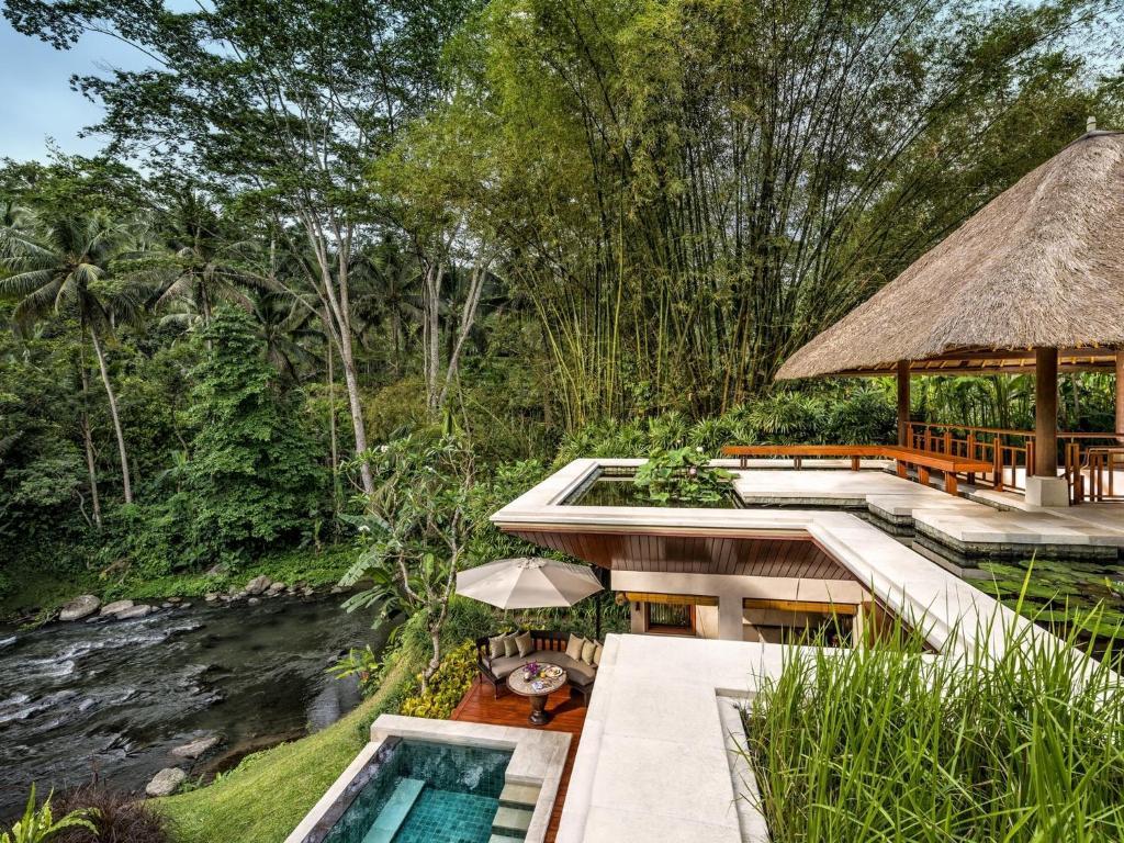 Villa com 1 Quarto - Frente Rio