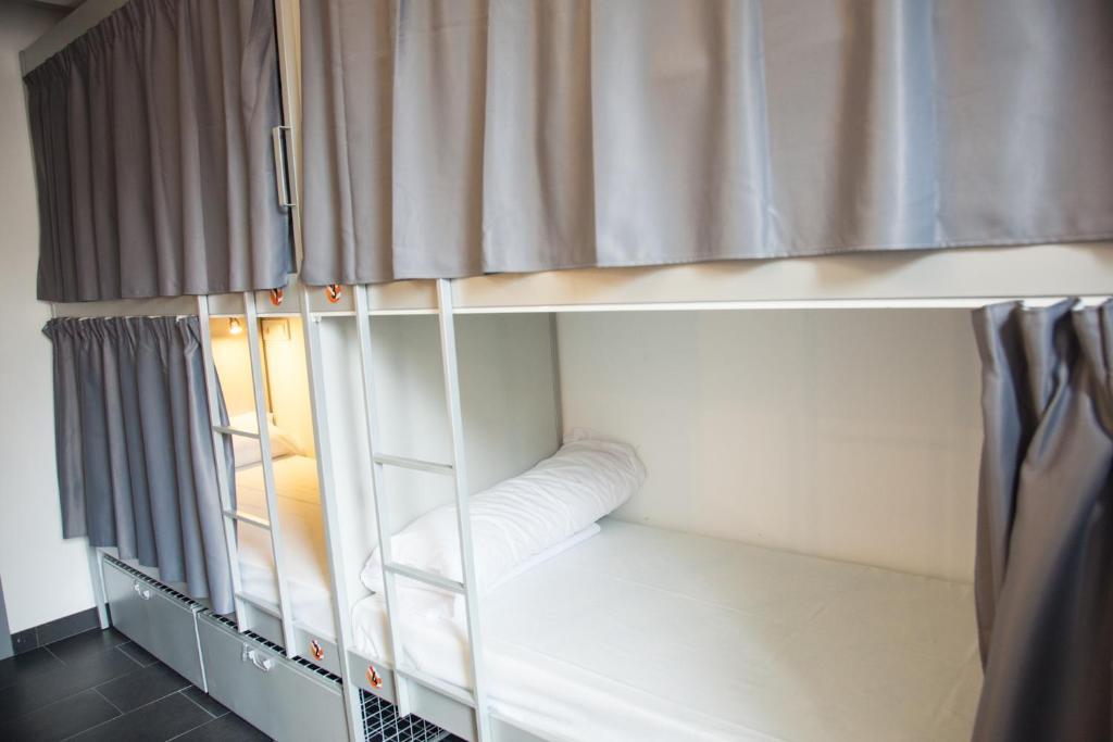 Bed 8-Bed Dormitory Room,188261624:JPEG