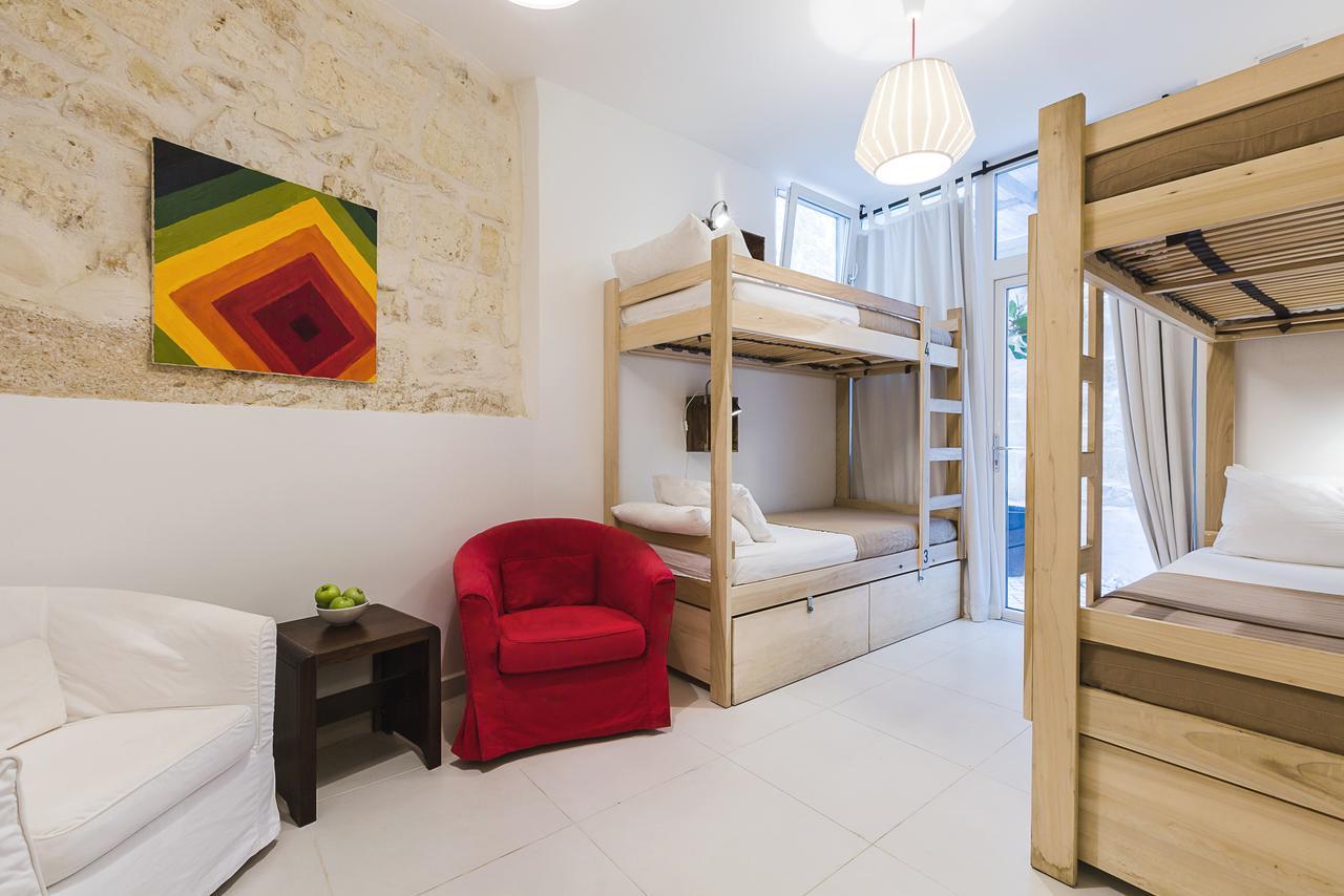 Bed 6-Bed Mixed Dormitory Room Spa Access
