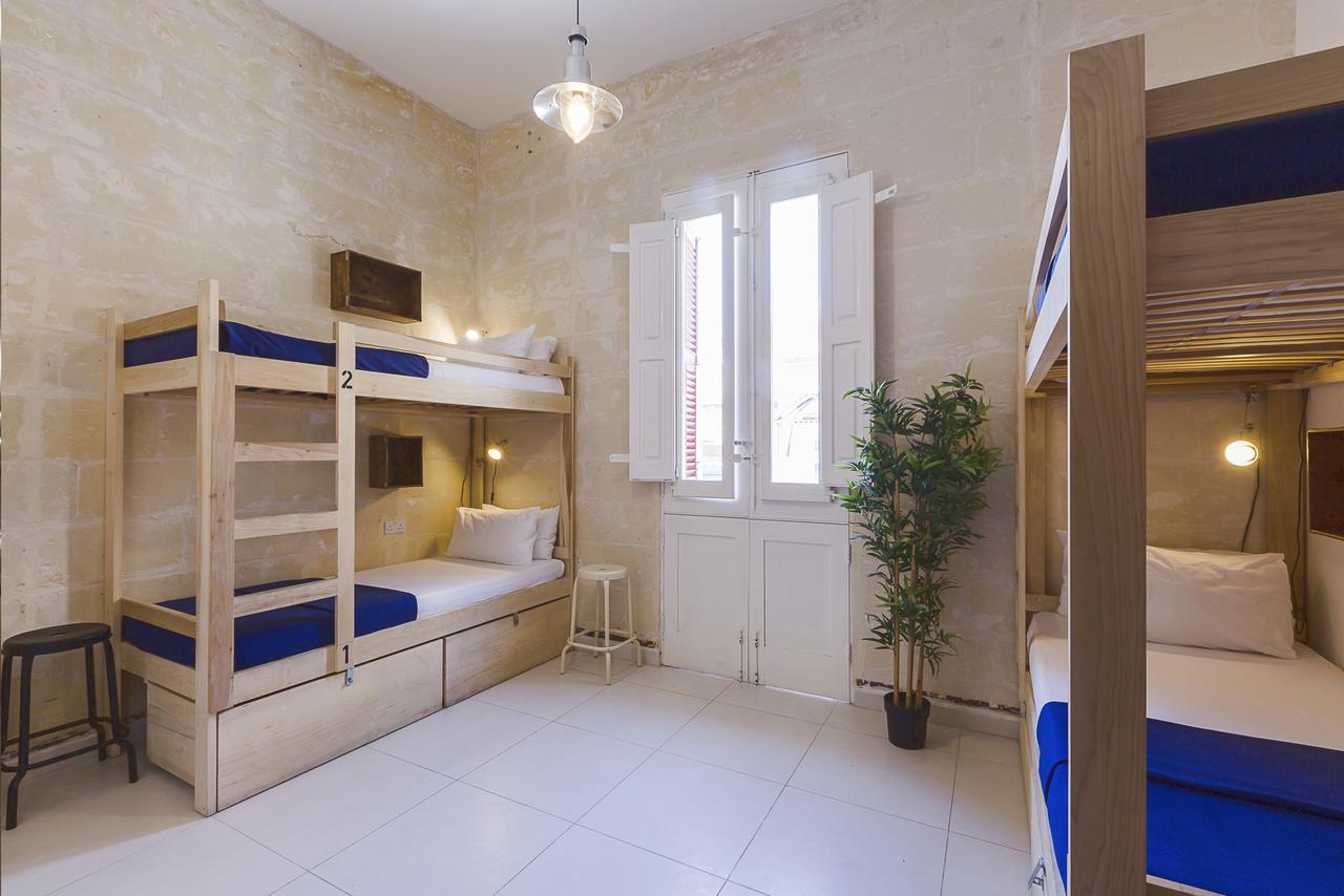Bed 4-Bed Mixed Dormitory Room Spa Access