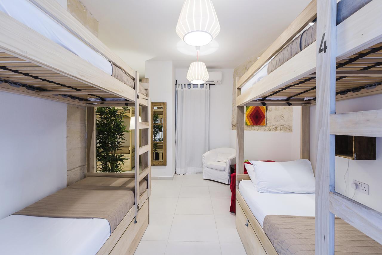 Bed 6-Bed Mixed Dormitory Room Spa Access