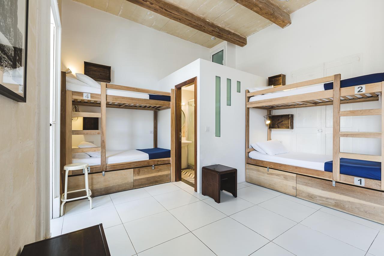 Bed 6-Bed Mixed Dormitory Room Spa Access