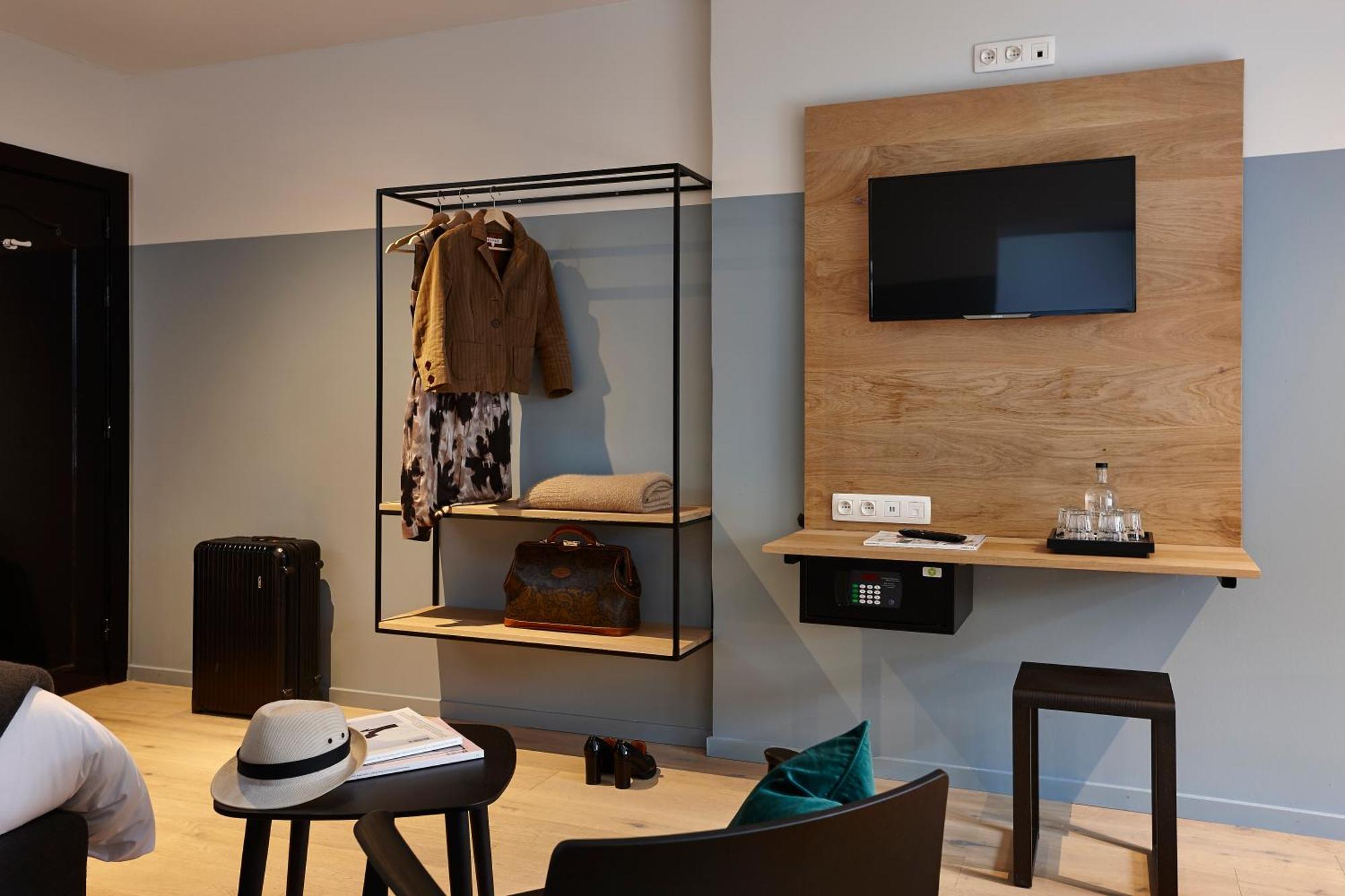 Standard Family Room
