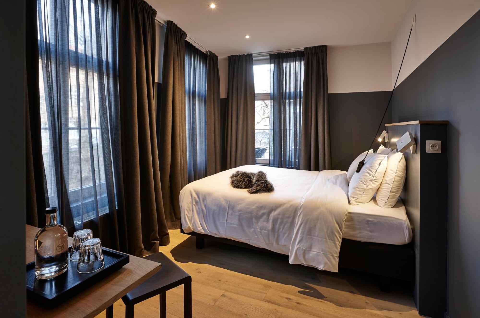 Superior Double Room Canal View