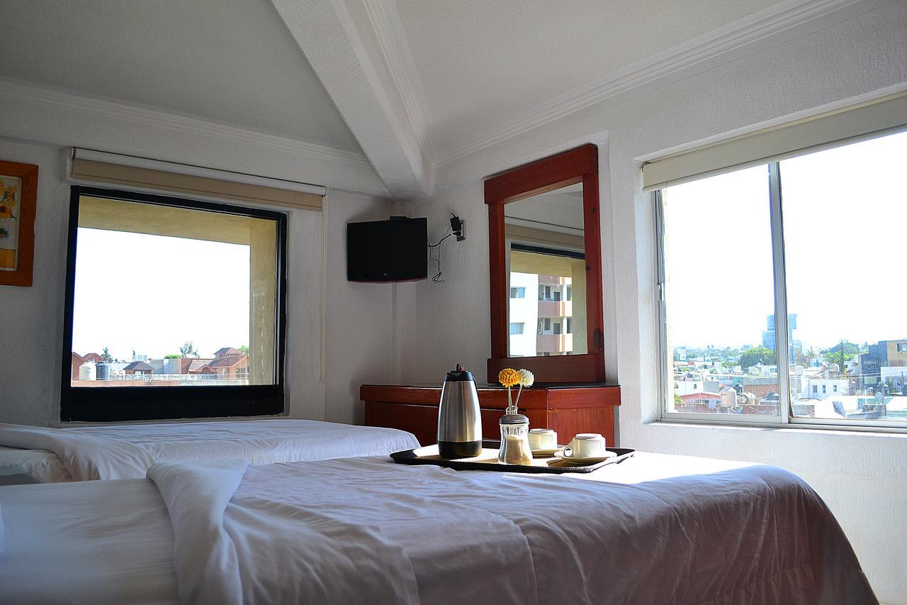 Two-Bedroom Suite,695913408:JPEG