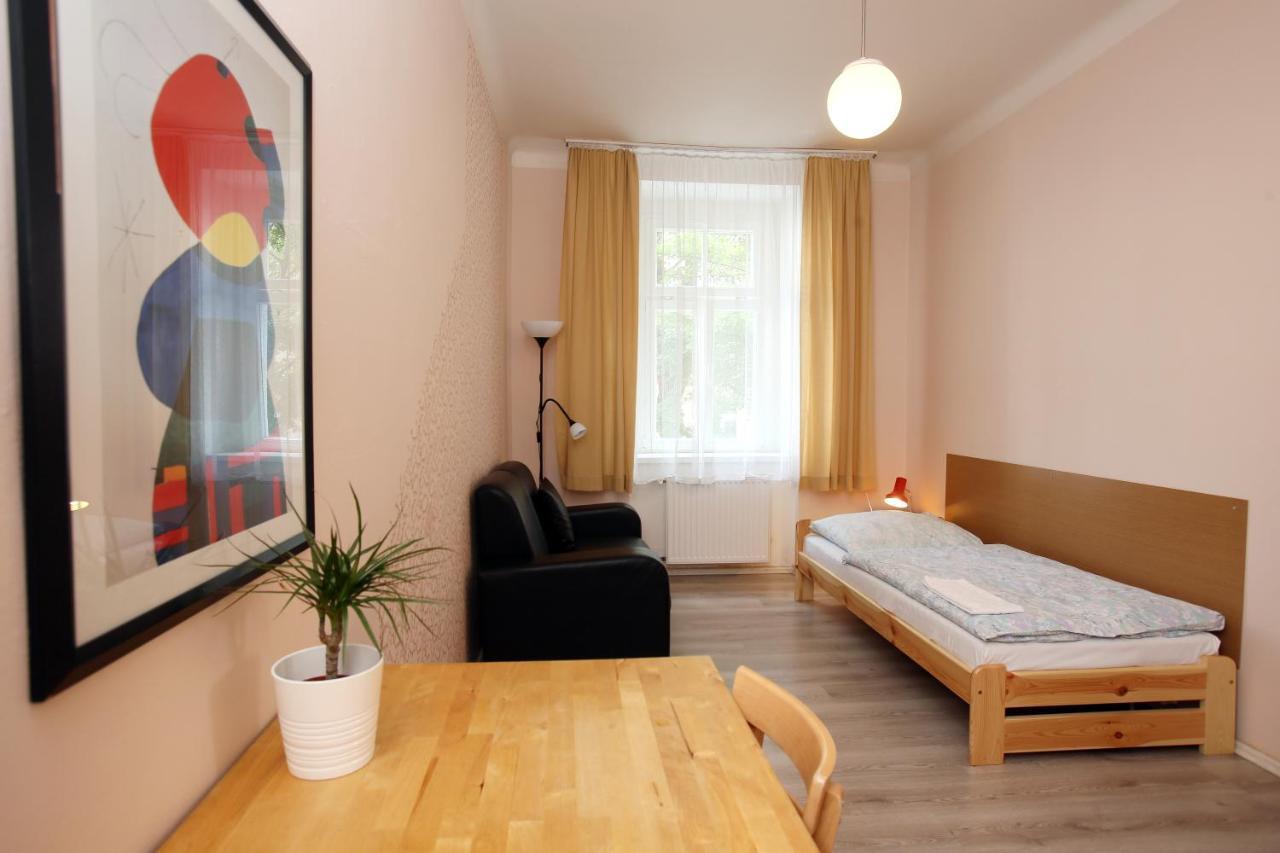 Single Room with Shared Bathroom
