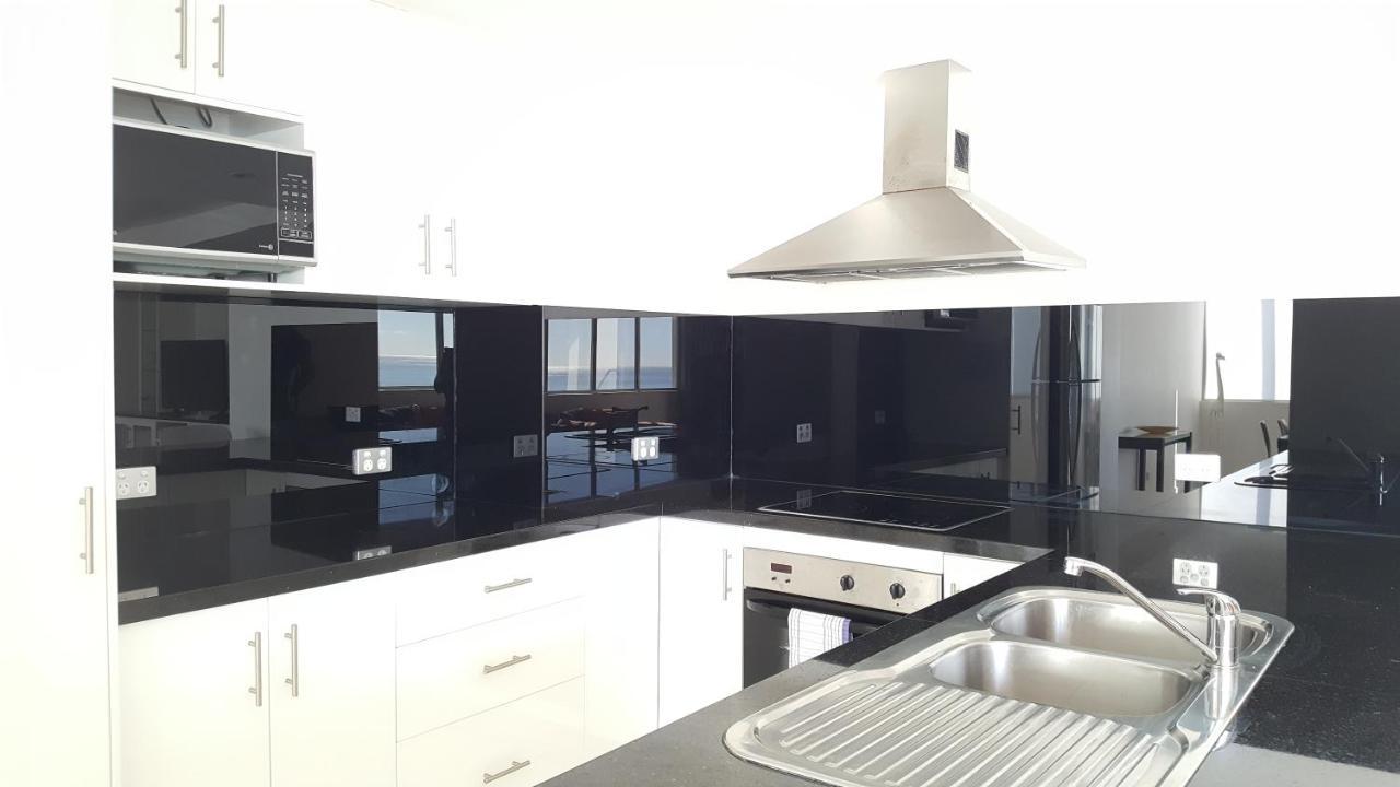 Deluxe Two-Bedroom Apartment Ocean View