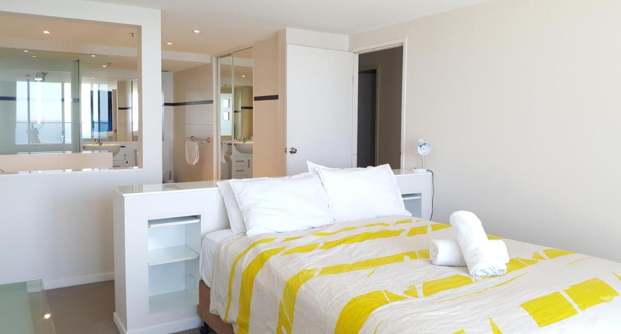 Deluxe Two-Bedroom Apartment Ocean View