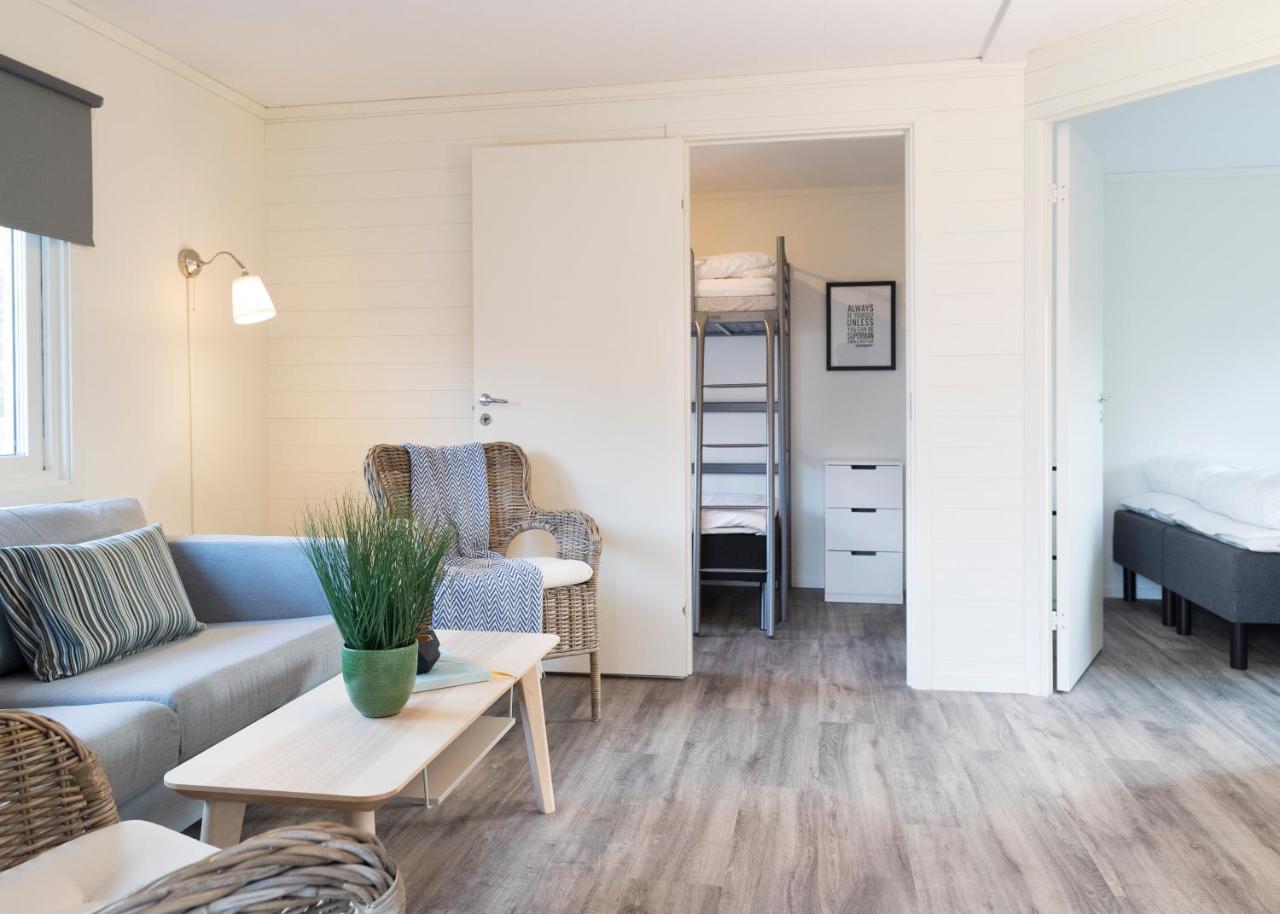 Studio,749947412:JPEG