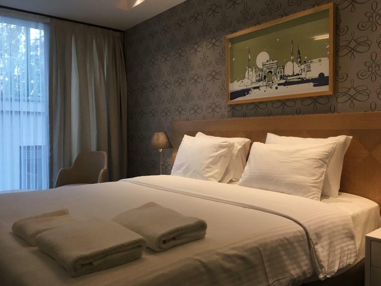 Economy Room