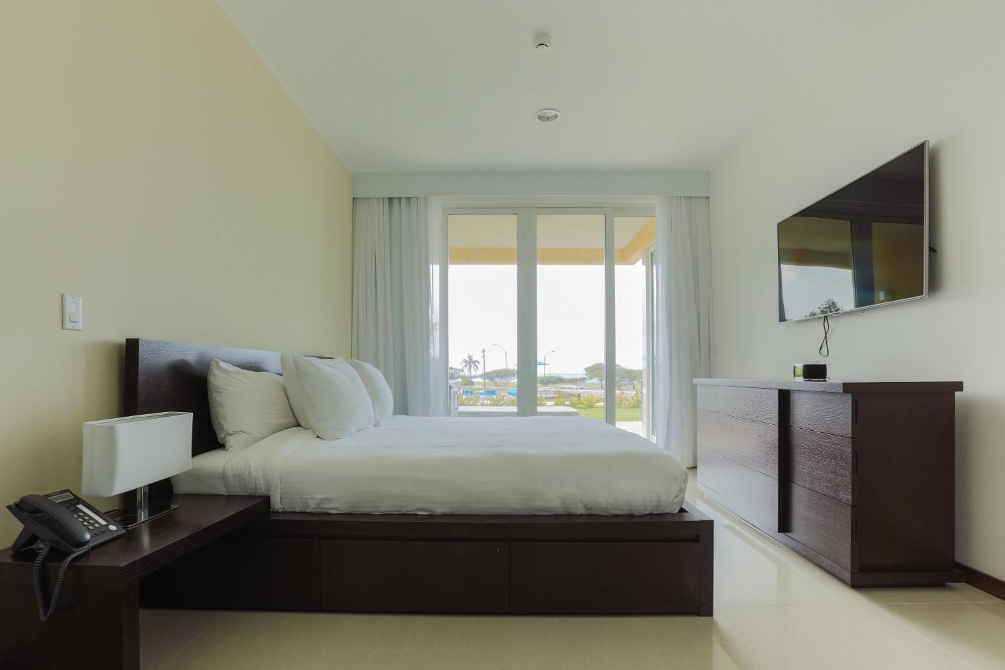 Two bedroom apartment Spa Bath