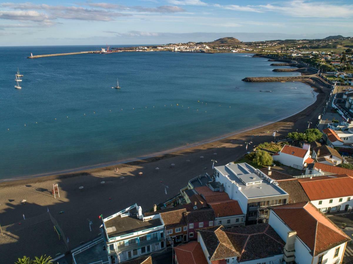 Apartamento com Varanda
