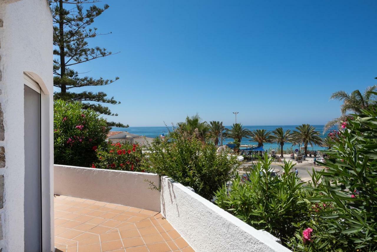 Three-Bedroom Villa with Private Jacuzzi and Sea View