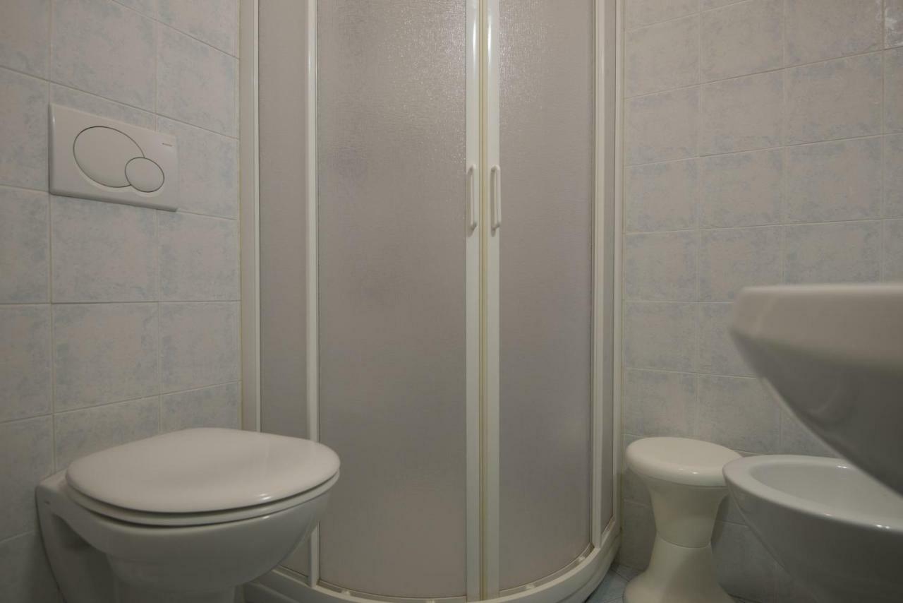 Quarto Individual com Banheiro Privativo