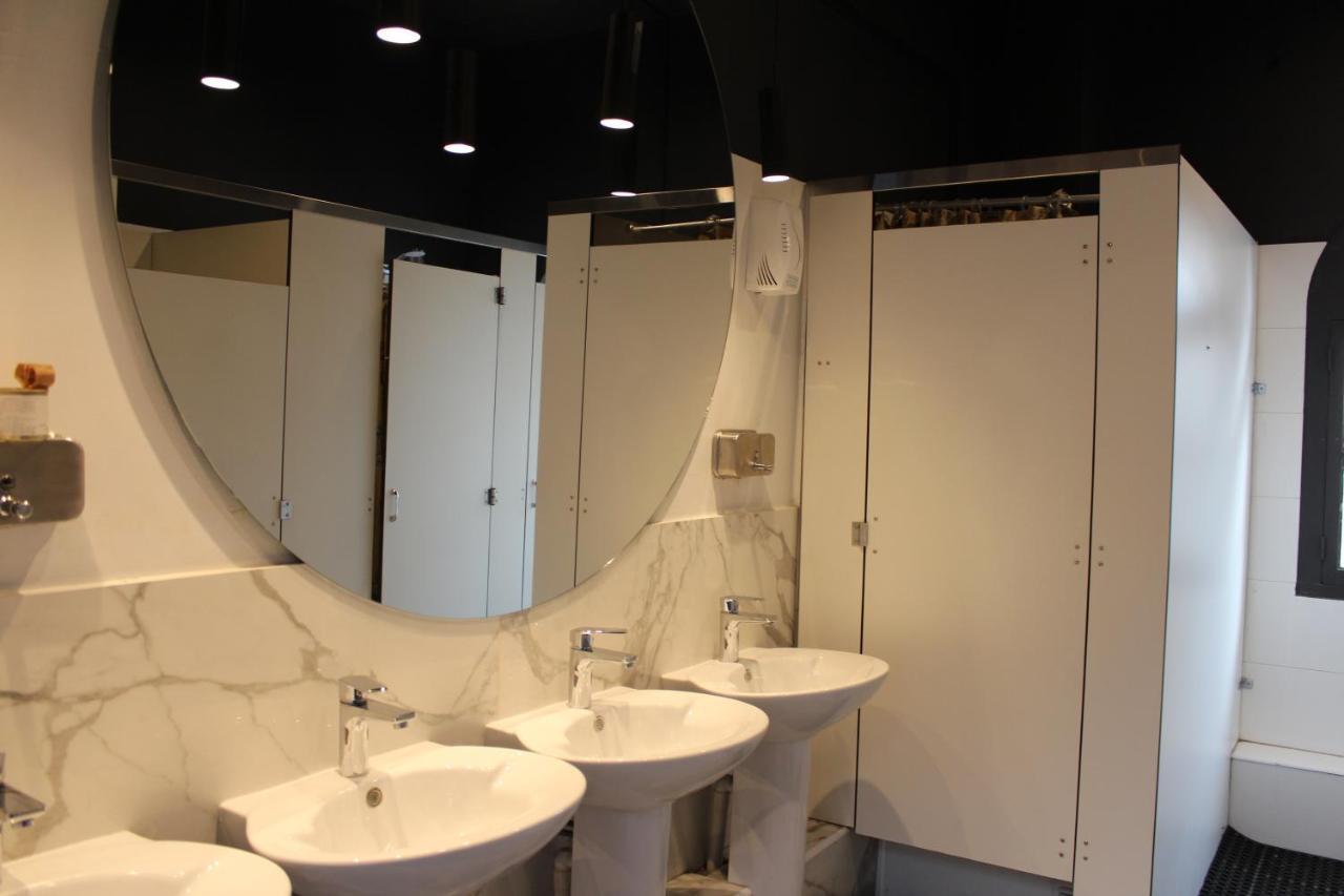 Bed 8-Bed Mixed Dormitory Room