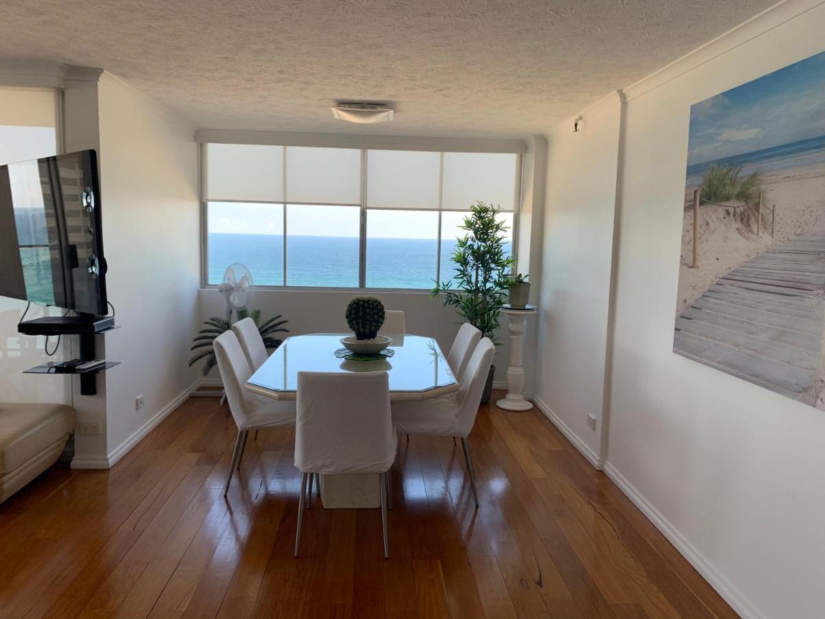 Three-Bedroom Apartment Ocean View