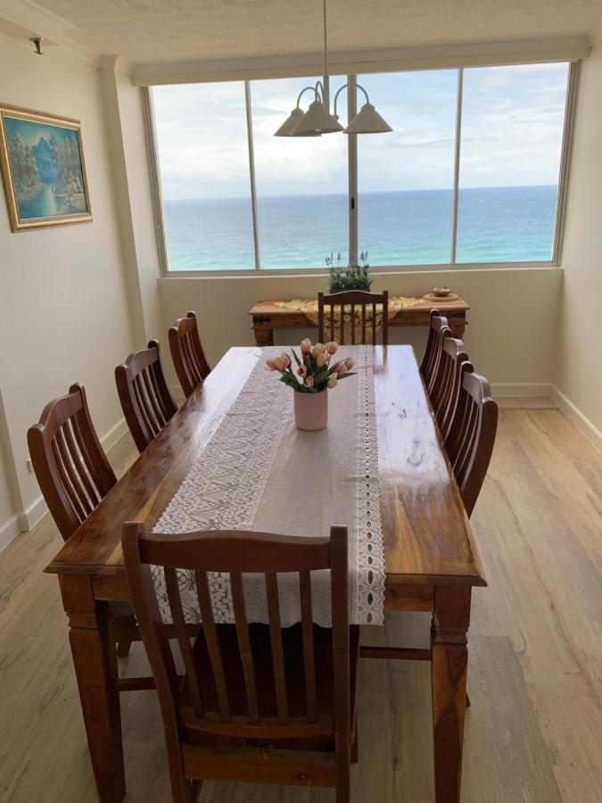 Three-Bedroom Apartment Ocean View