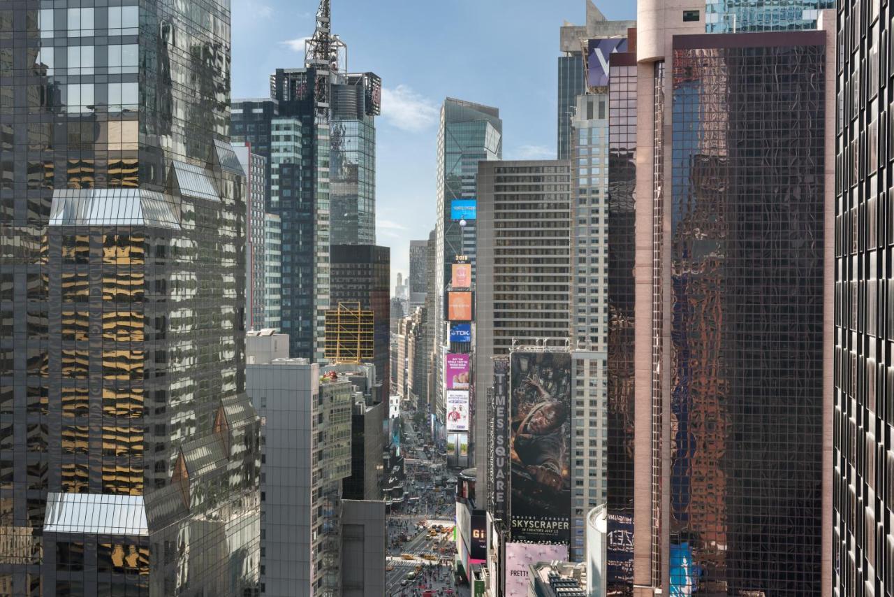 Quarto King Social Premier Times Square - Vista Ball Drop