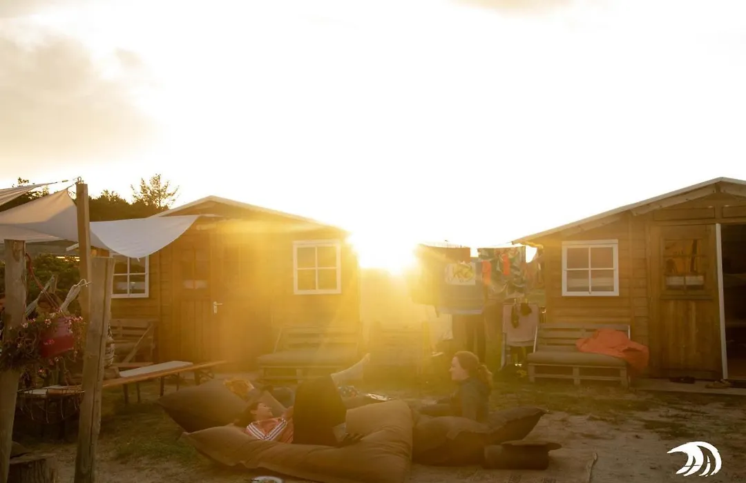 Surfana Vlieland Surf Host En Bed & Breakfast-1