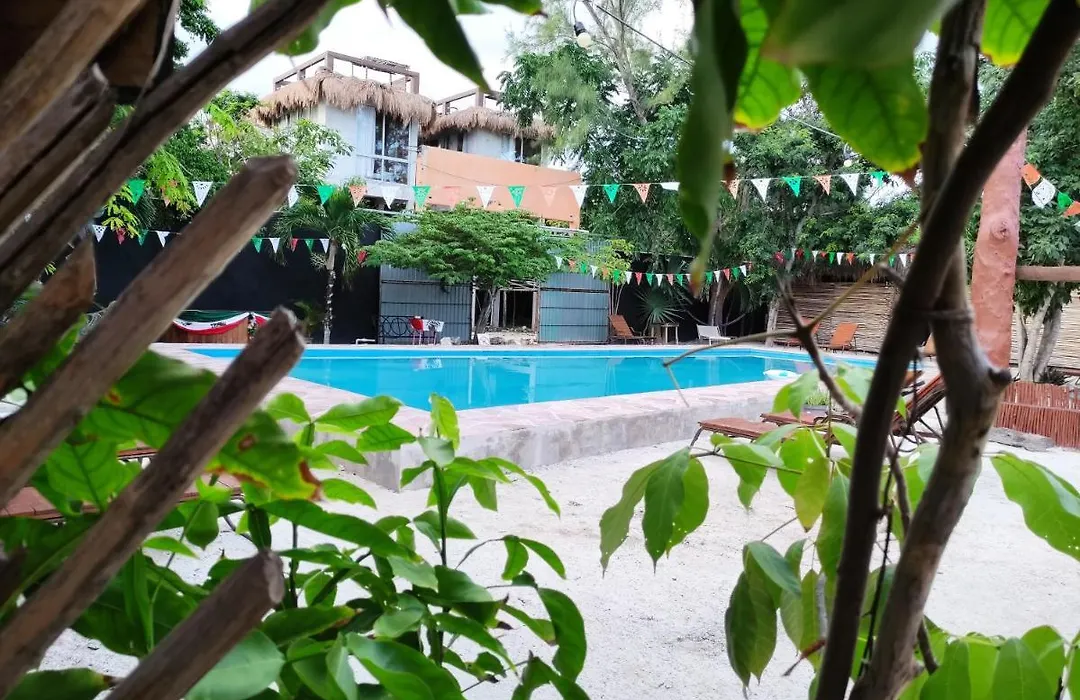 The All Inclusive Hostel - Food, Drinks And Transportation To The Beach And Cenotes-1