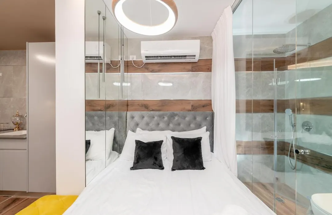 Colors Suites In Netanya-1