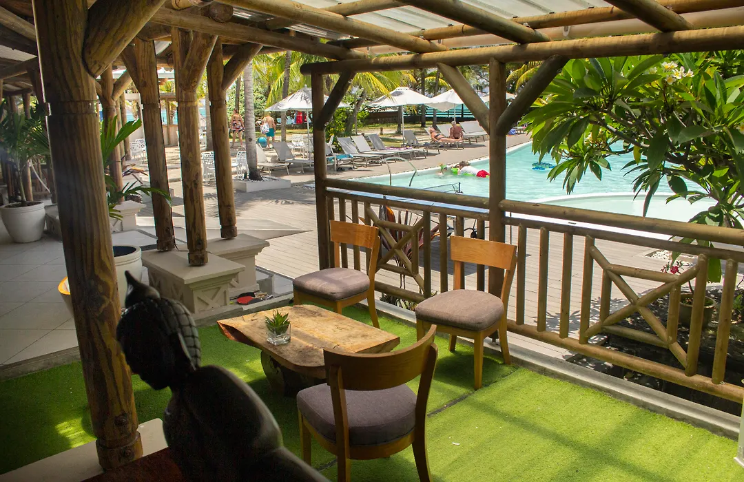 Le Peninsula Bay Beach Resort & Spa-1