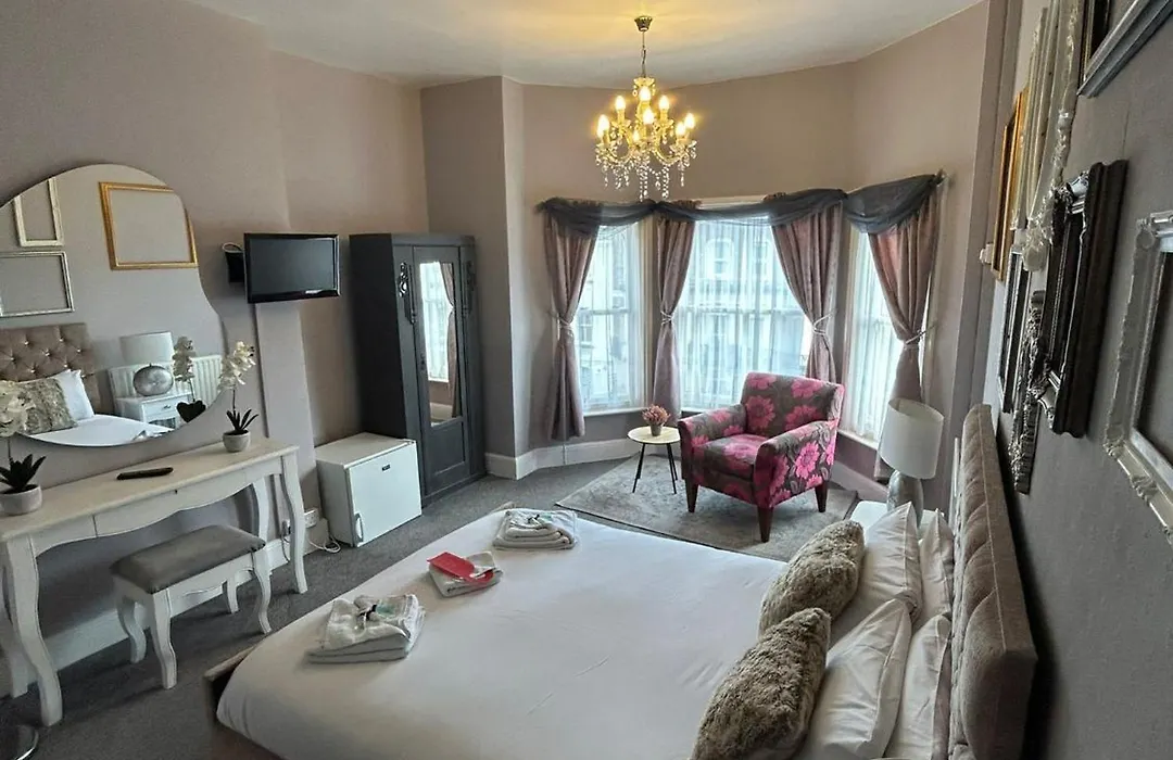 The Lyndhurst Guest House-1
