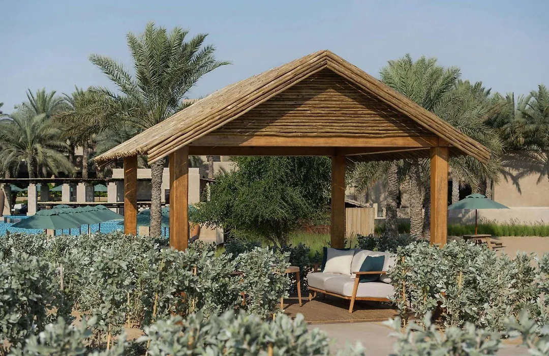 Rare Finds Desert Resort-1