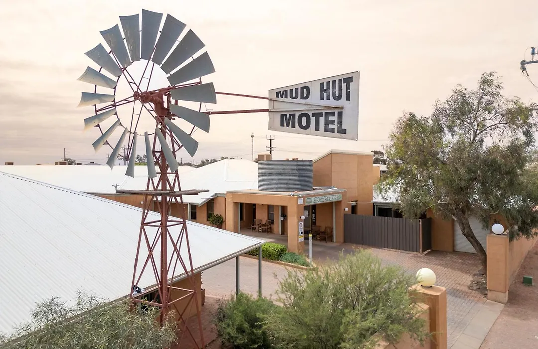 Mud Hut Motel-1