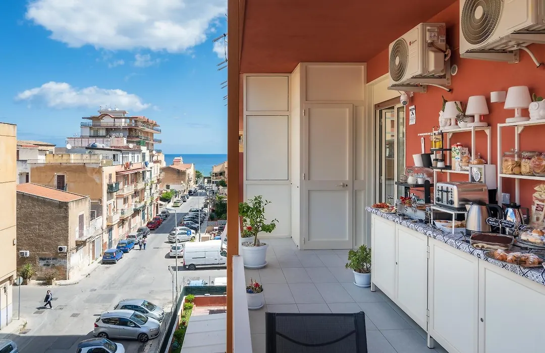 Ciccio Rooms And Breakfast - Self Check-In-1