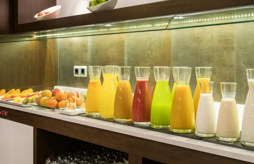 Ilunion Suites Madrid-1