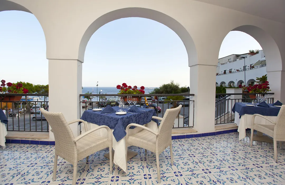 Punta Campanella Resort & Spa-1