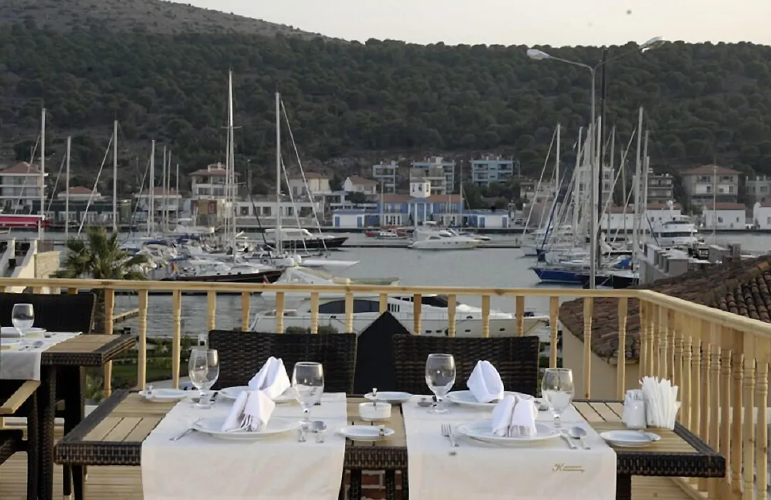 Cesme Kanuni Kervansaray Historical Hotel-1