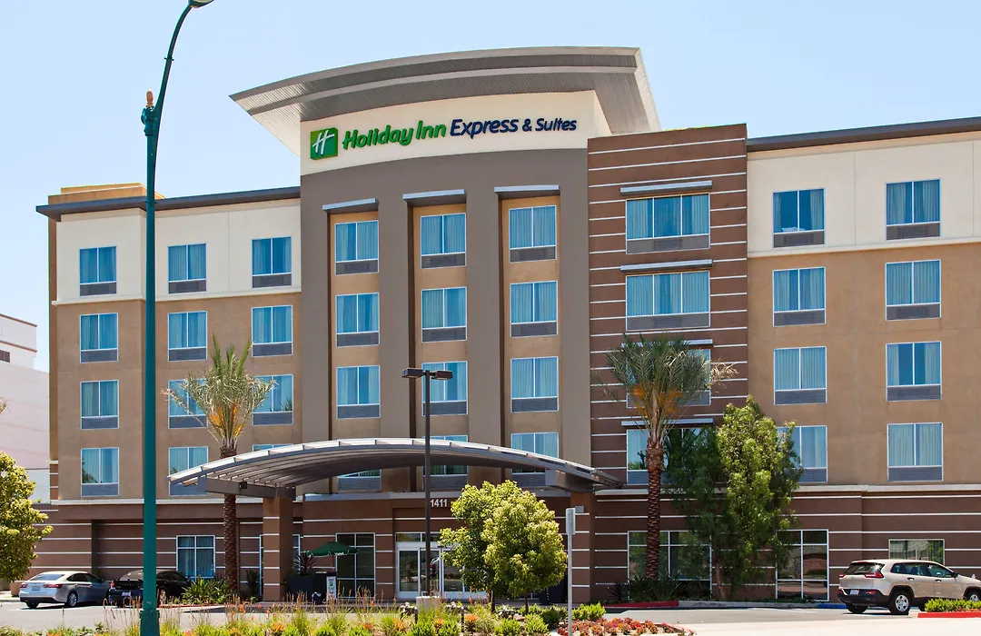 Holiday Inn Express & Suites Anaheim Resort Area By Ihg-1